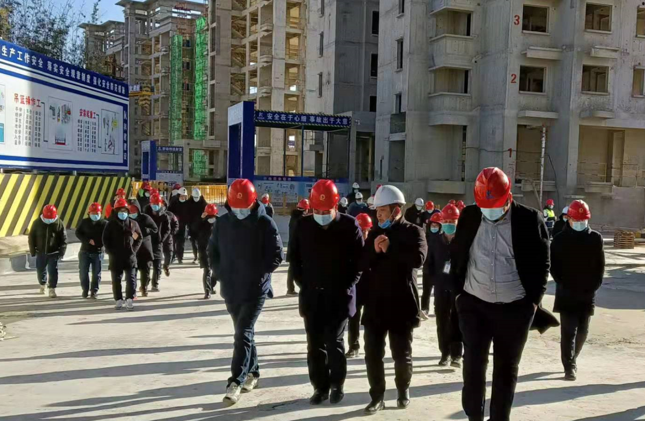 鄭州市控塵辦揚(yáng)塵防控工作現(xiàn)場(chǎng)交流會(huì)在鄭州恒大林溪苑壹號(hào)院項(xiàng)目順利舉行