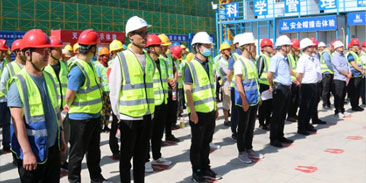 “落實(shí)安全責(zé)任，推動安全發(fā)展”